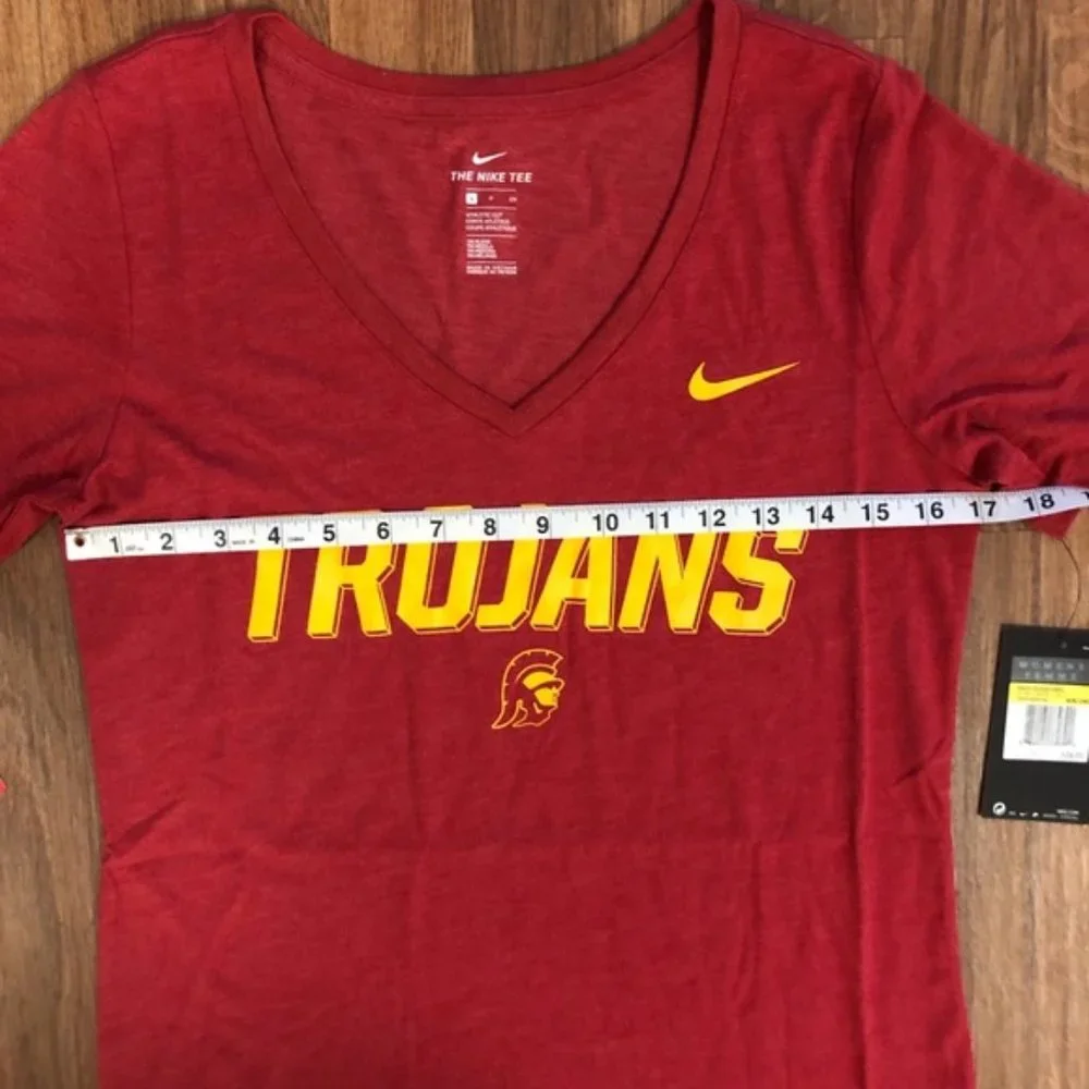 NWT Nike USC Trojans The Nike Tee Women’s Small